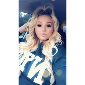 Meet your Posher, Lauren